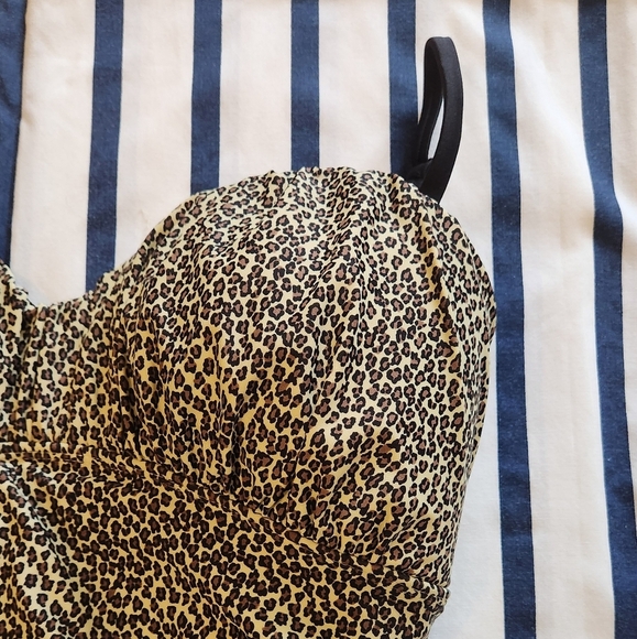 Old Navy Womens Medium Leopard Print Bathing Suit. Spaghetti Straps - Picture 2 of 13
